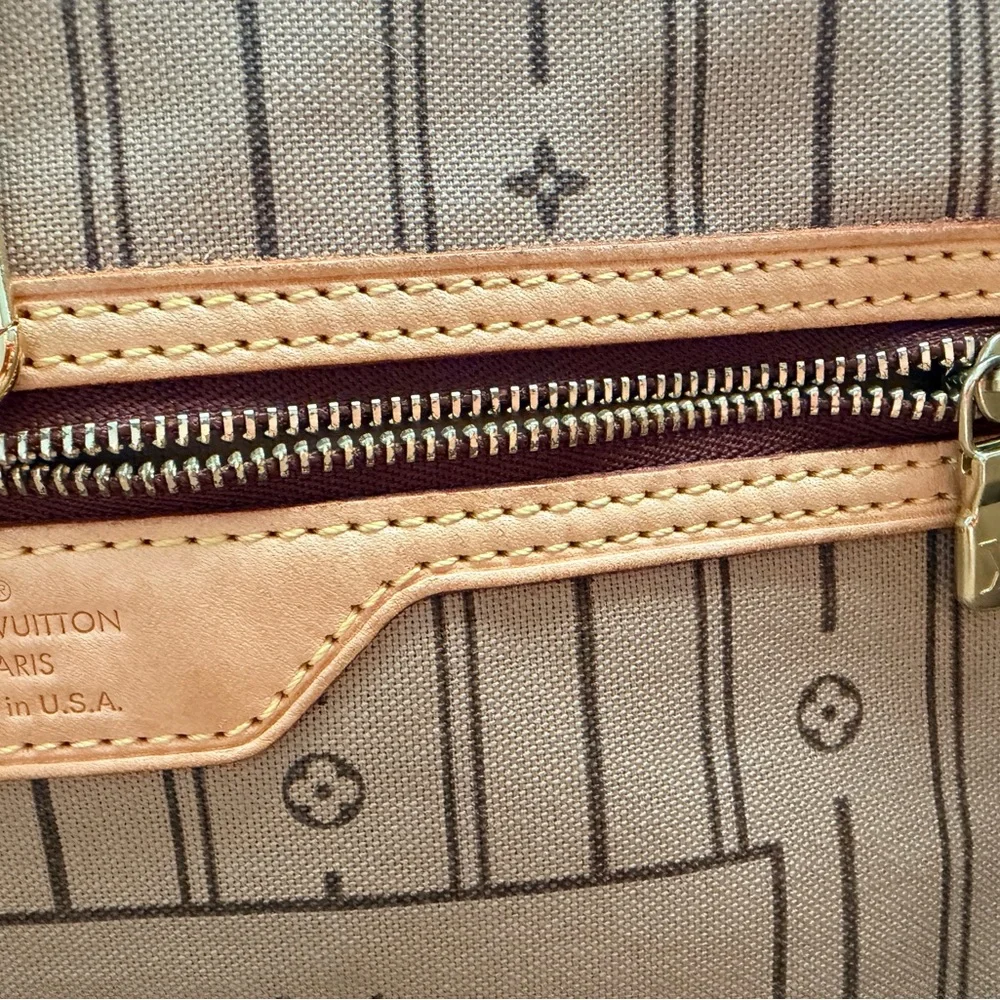 Louis Vuitton Monogram Tote in Brown and Tan - Picture 6 of 8